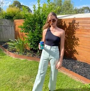 Meet your Posher, Sara